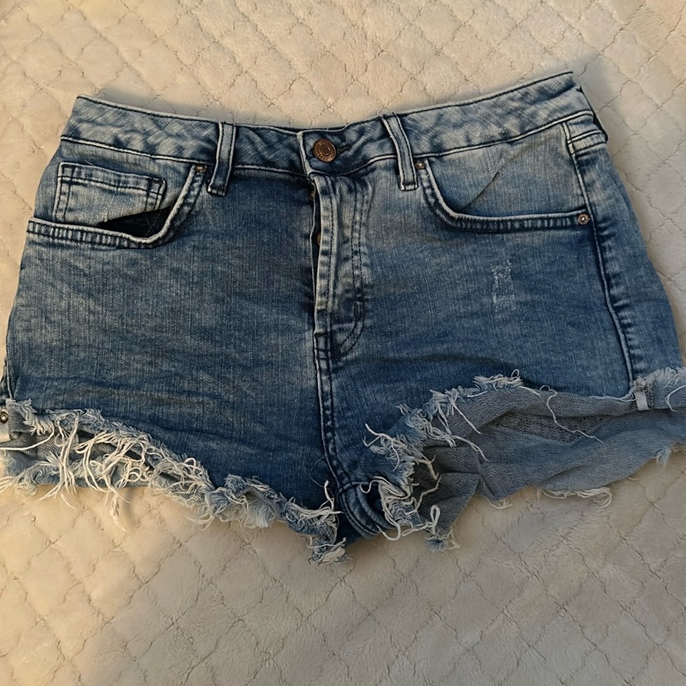 Forever 21 shorts size 28